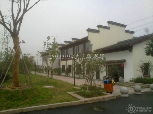 201110141566__1.jpg