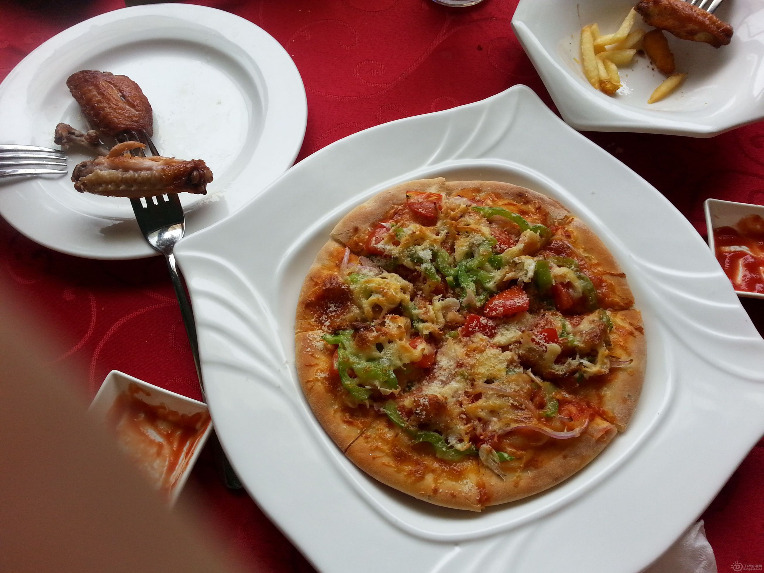海鲜PIZZA,鸡翅 海鲜PIZZA,鸡翅