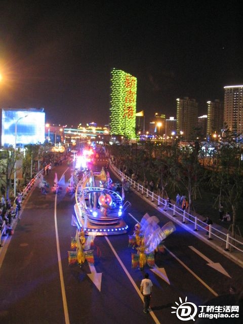 Ƭ 122.jpg