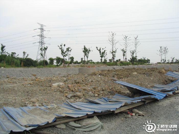 Ƭ 052.jpg