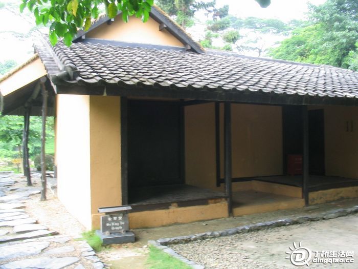Ƭ 122.jpg